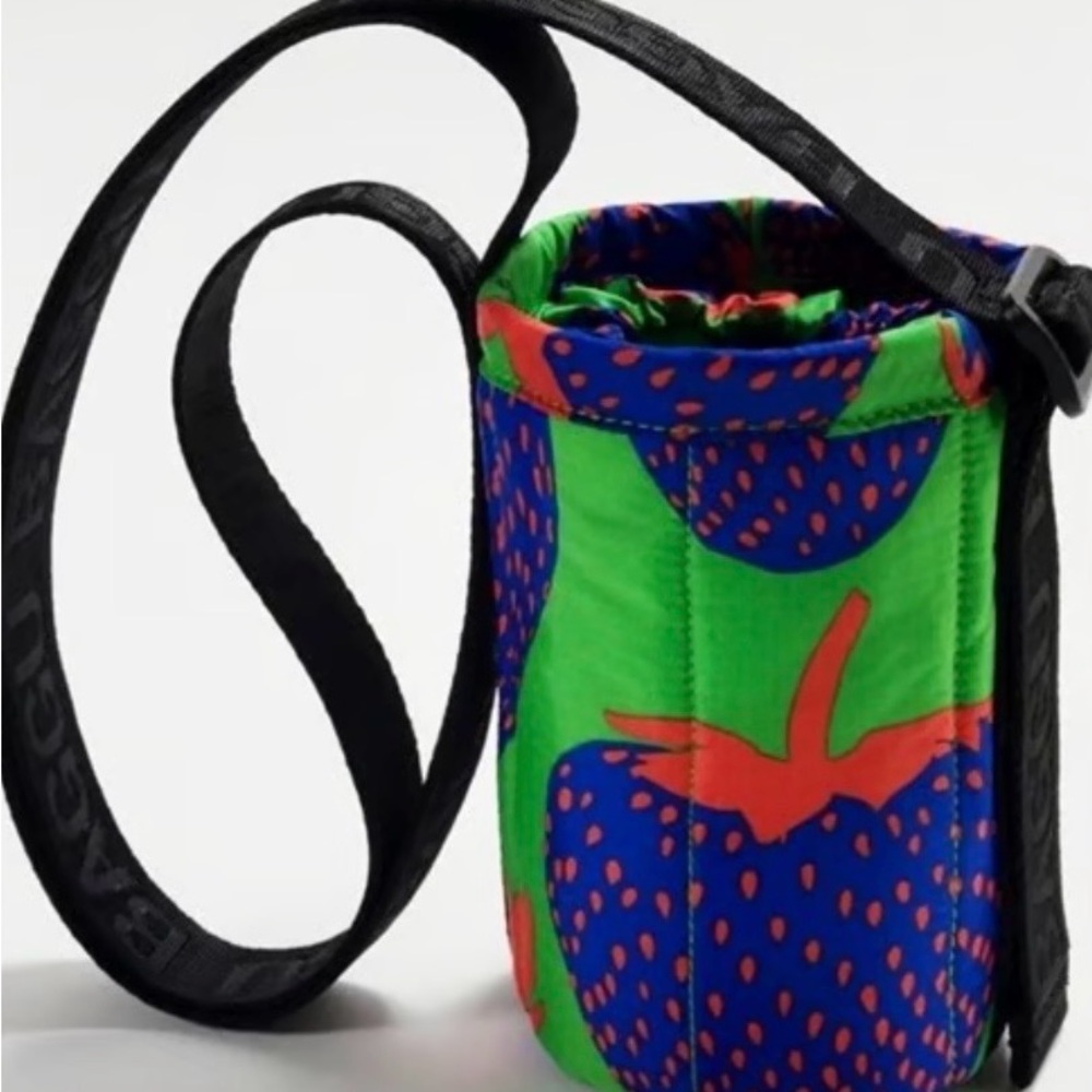 BAGGU Green and Blue Strawberry Print Water Bottle Holder